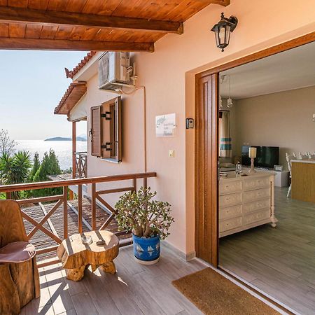 Paralio Astros Beachfront Suite Xiropigado Exterior foto