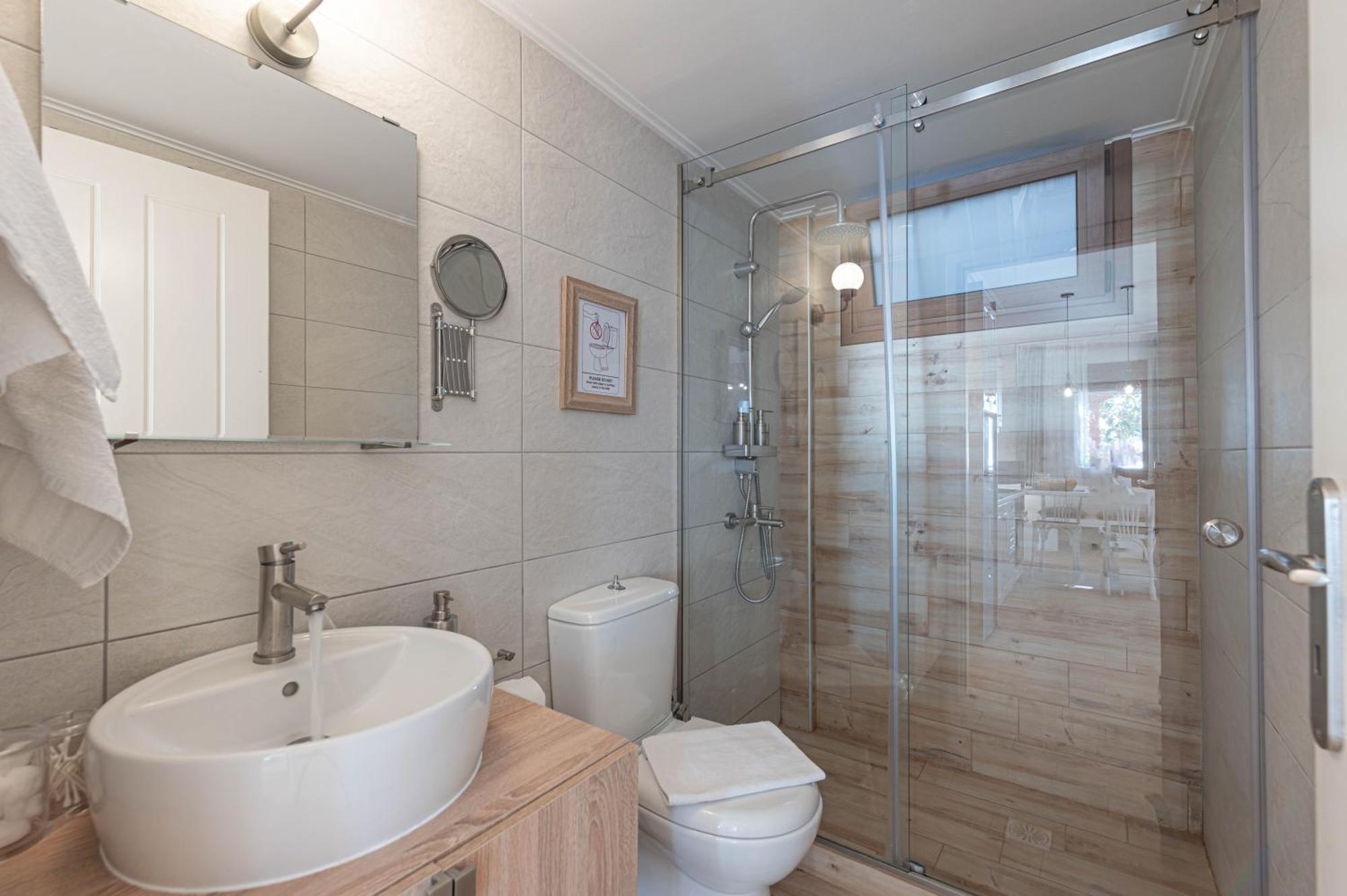 Paralio Astros Beachfront Suite Xiropigado Exterior foto