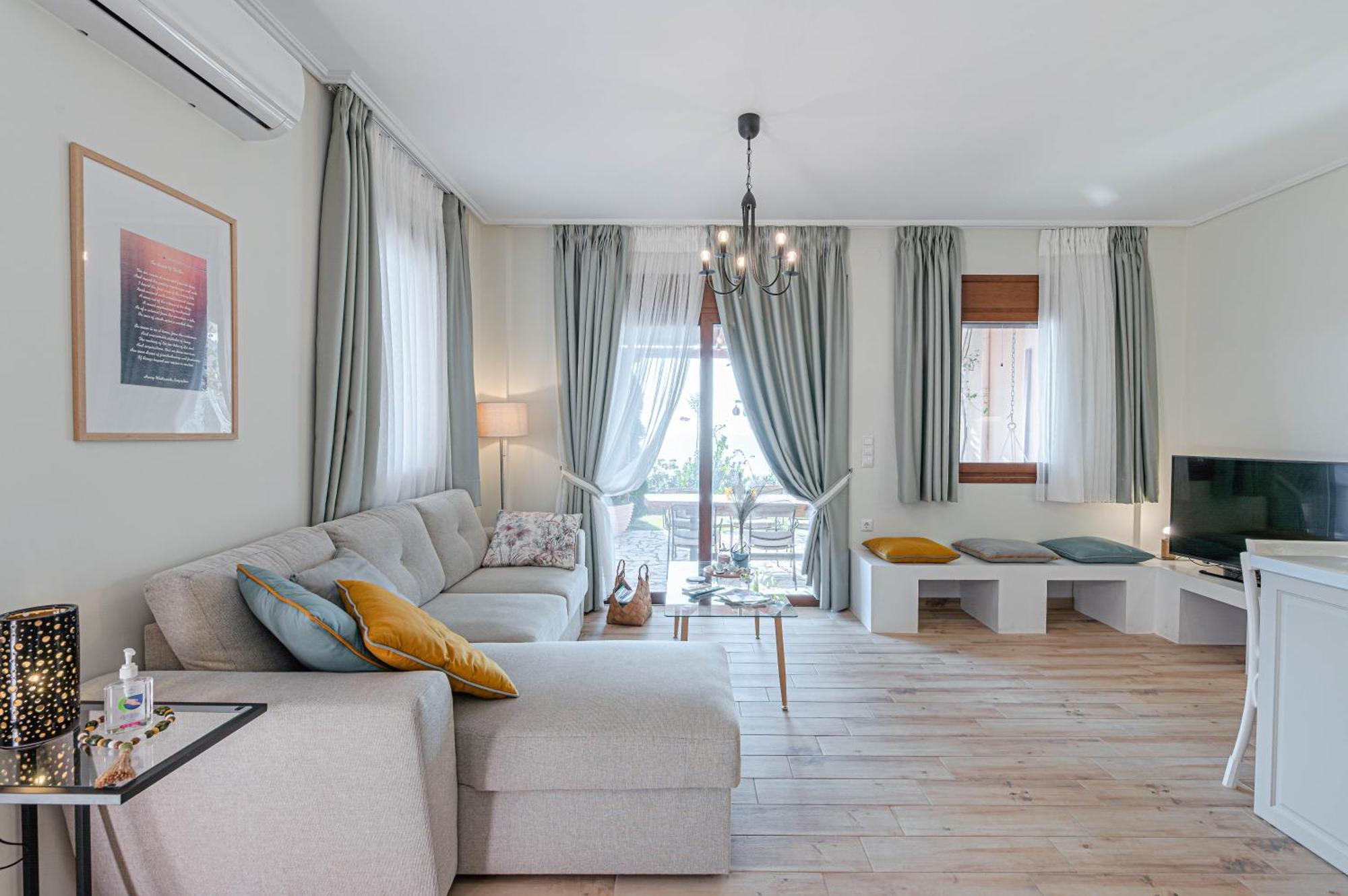 Paralio Astros Beachfront Suite Xiropigado Exterior foto