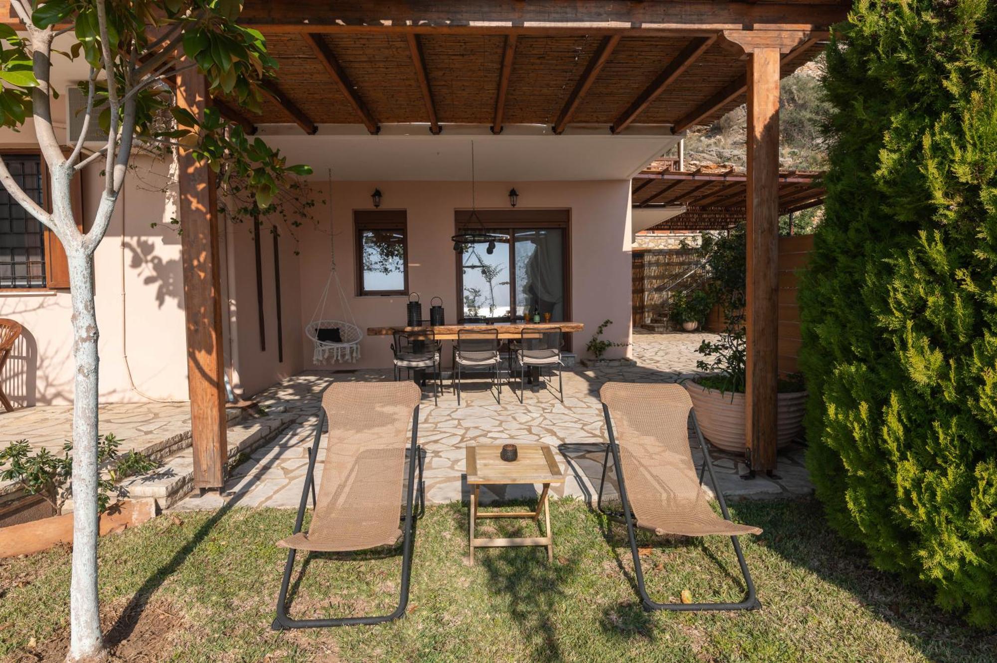 Paralio Astros Beachfront Suite Xiropigado Exterior foto